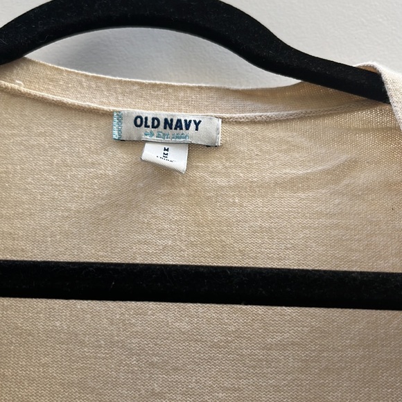 Old navy size M ladies cardigan - Picture 3 of 6